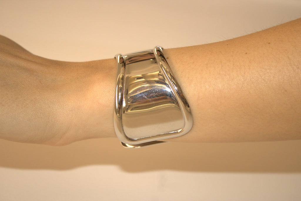 BRACCIALE IN ACCIAIO  RIGIDO