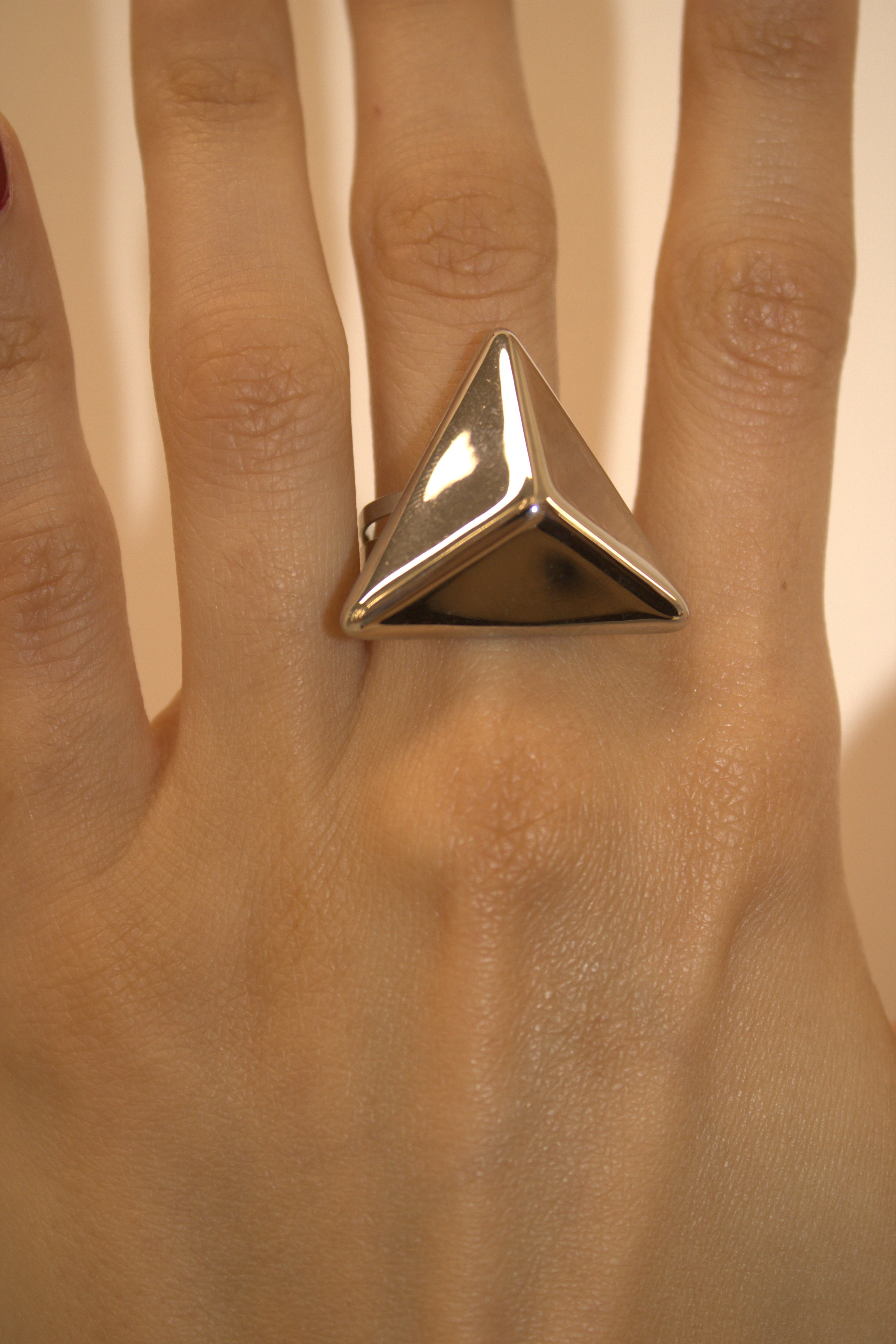 ANELLO IN ACCIAIO REGOLABILE PIRAMIDE