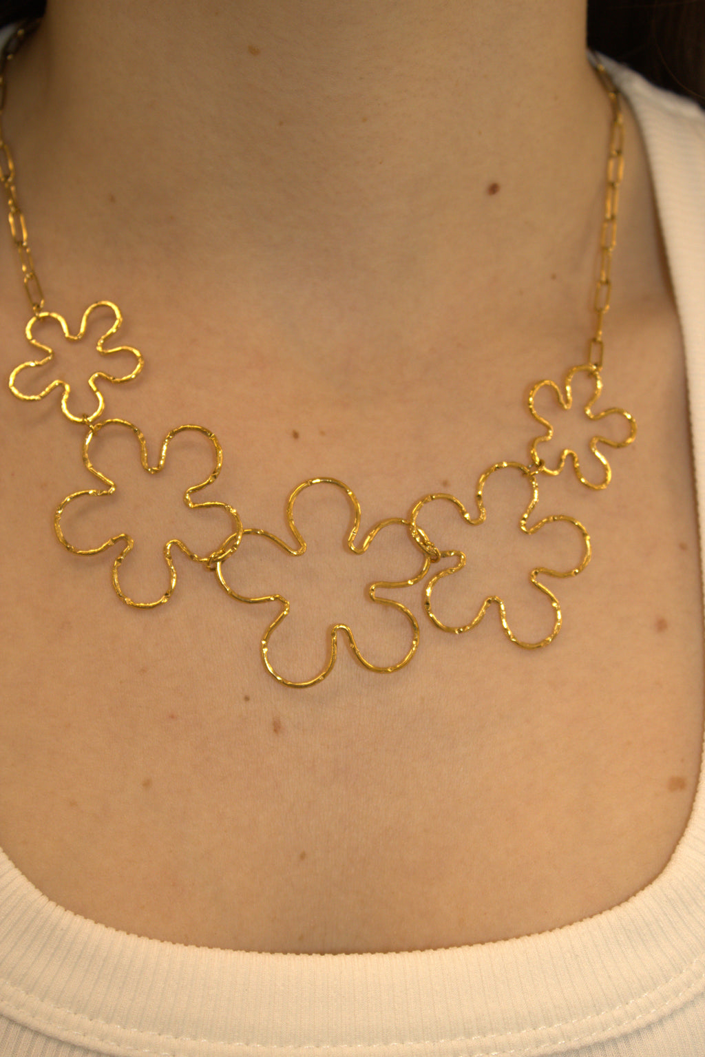 COLLANA IN ACCIAIO CON FIORI
