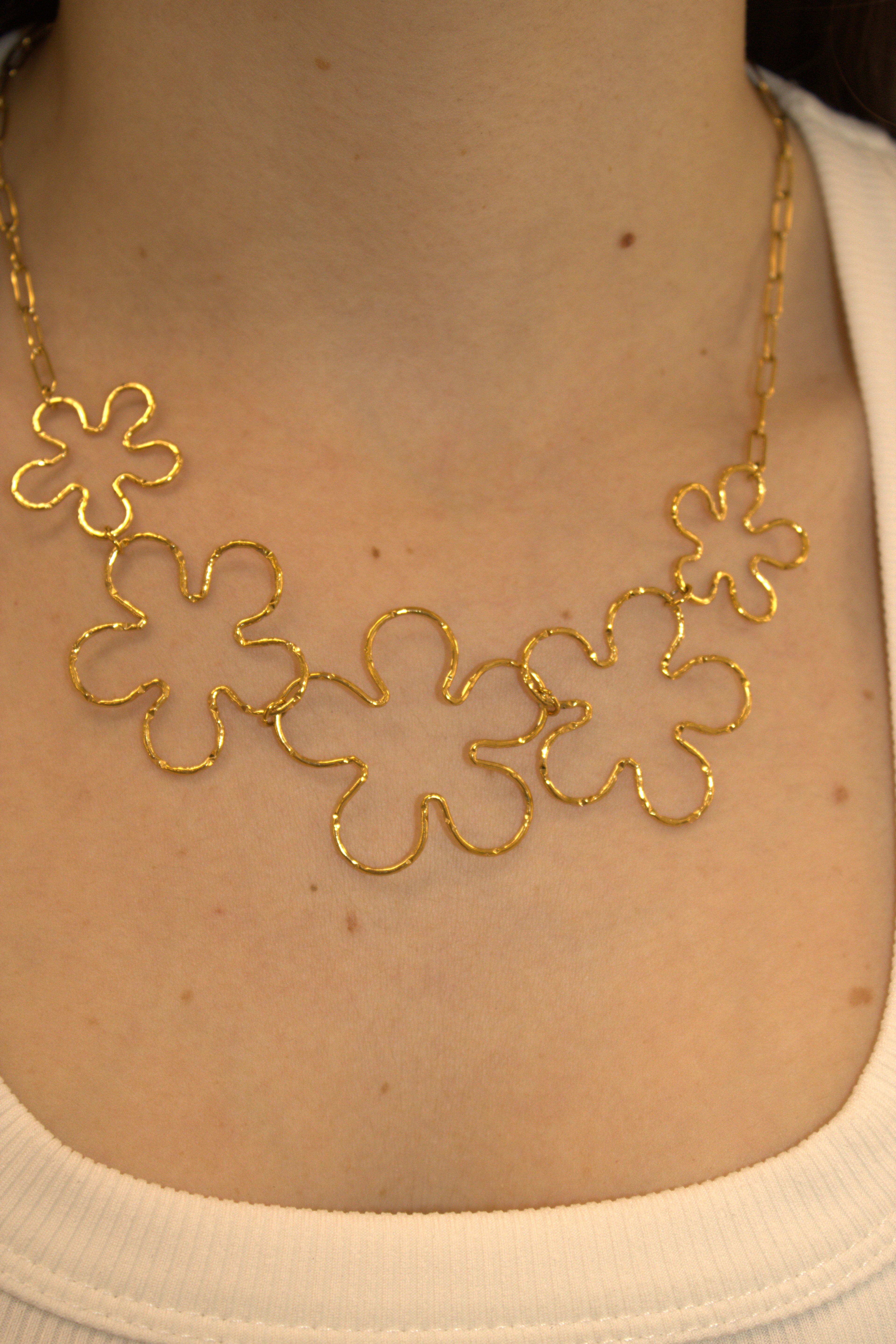 COLLANA IN ACCIAIO CON FIORI