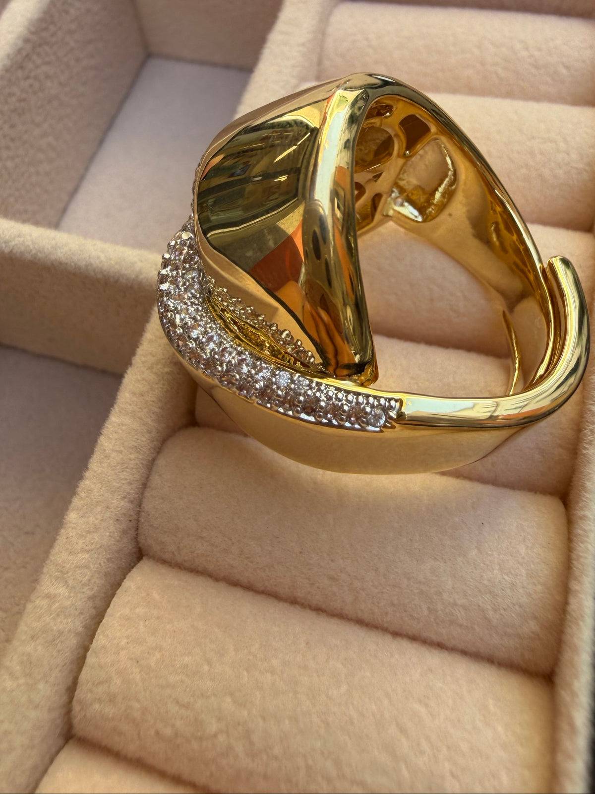 Anello nodo di luce